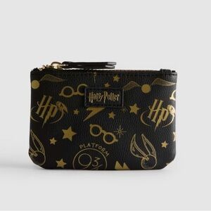 Warner Bros. Harry Potter Black and Gold Hogwarts Icon Zip Pouch